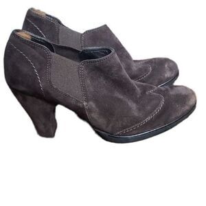 Paul Green Brown Suede Booties